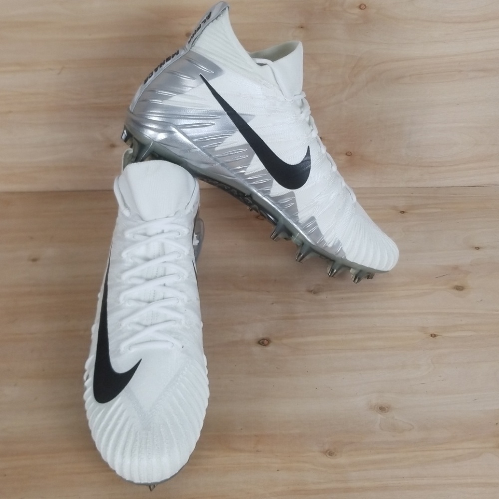 NIKE ALPHA MENACE ELITE FLYKNIT FOOTBALL CLEATS - Picture 3 of 5